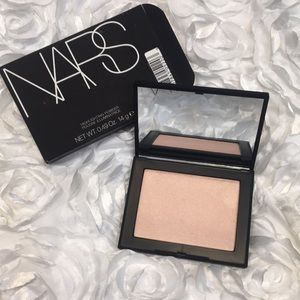 Nars highlighting powder